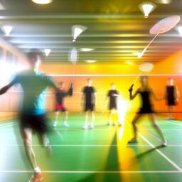 "Les Fous du Volant" sont de retour à Eclaron : Rejoignez les passionnés de badminton pour des sessions conviviales bi-hebdomadaires !
